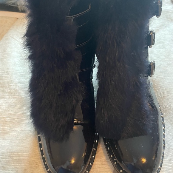 Patent leather and real fur booties - Picture 9 of 9